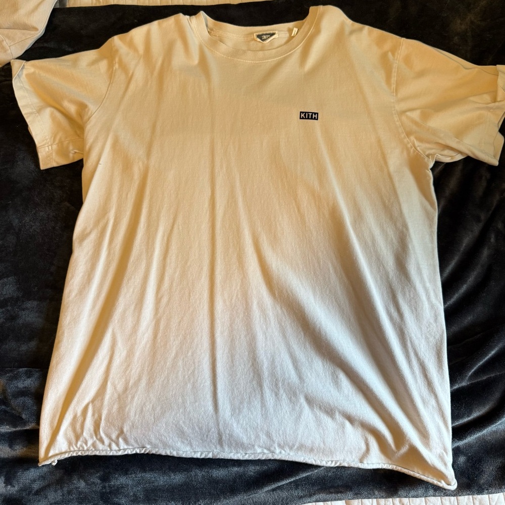 Kith Men's Off-White Short Sleeve Tee